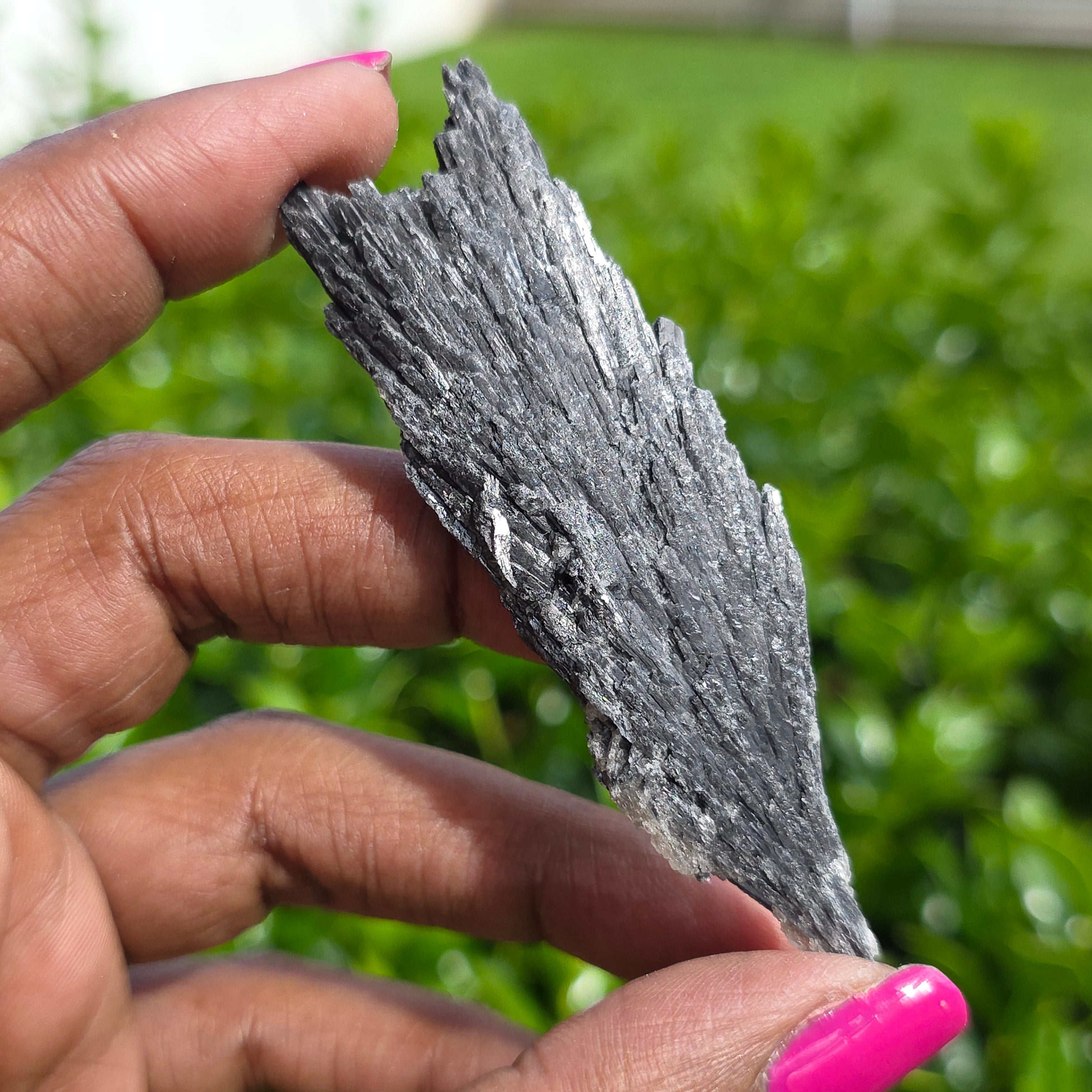 Elevated Calm | Black Kyanite Blade